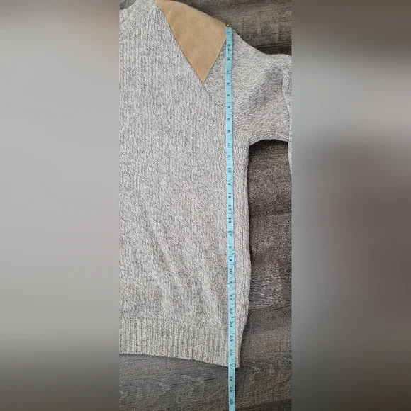 Vintg Early 80s Sweater Mens L Oatmeal Tan w/ Leather Patches Wool Blend US Made - Picture 8 of 11